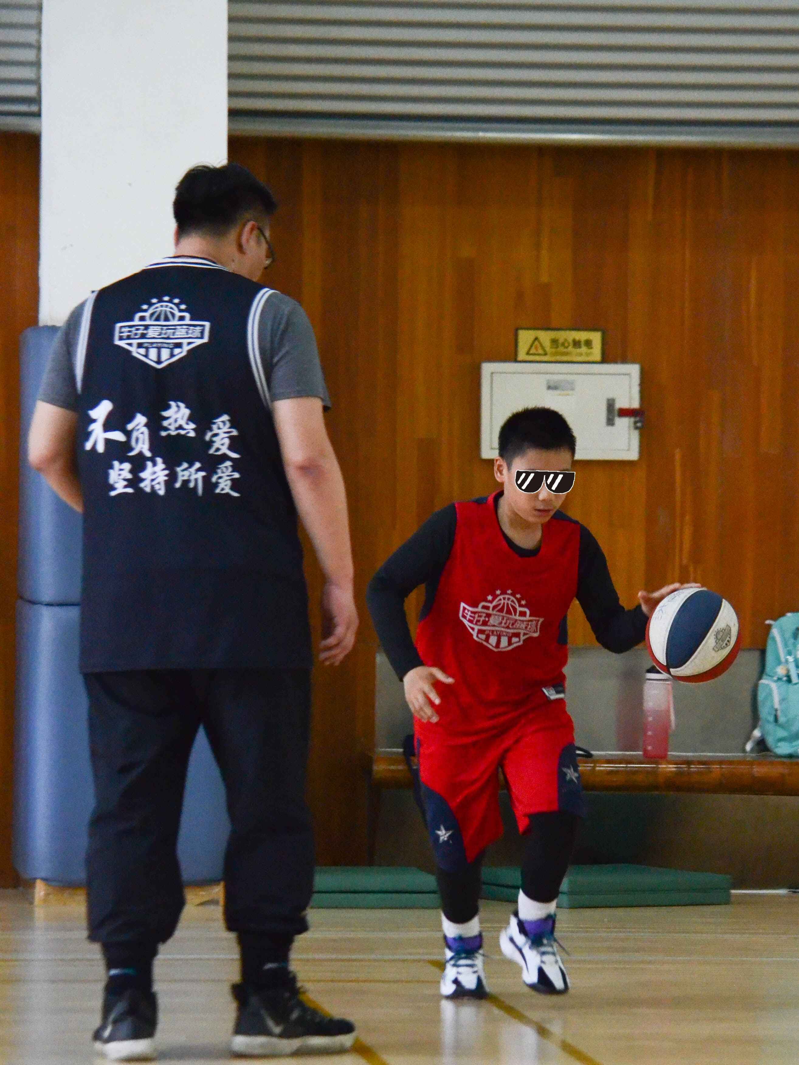 关于B体育官网：篮球与时尚：跨界合作，引领运动潮流，展现篮球的魅力的信息