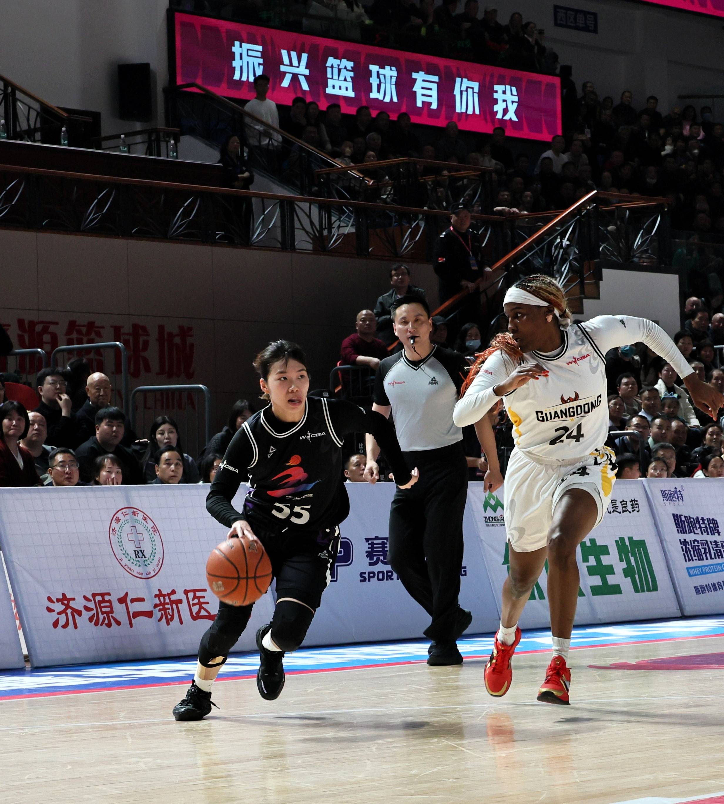 B体育官网：WCBA联赛外援政策调整，影响几何？的简单介绍